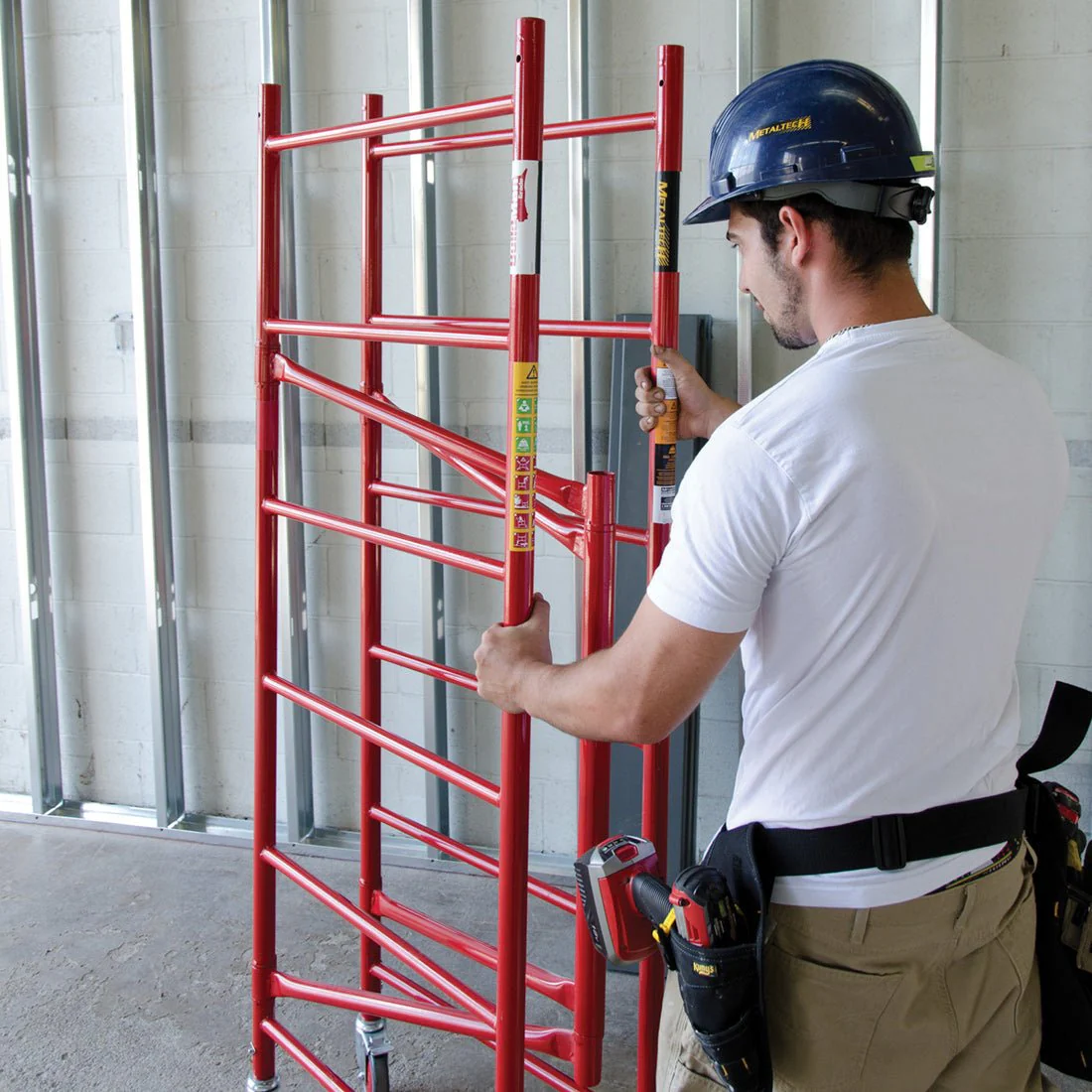 Buildman  6' Portable Scaffold - Poukt