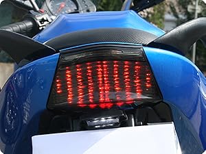 Feu stop led clignotants intégrés